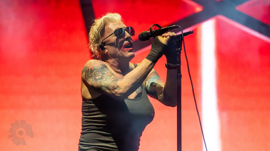 #Sessanta2025 (@toolpusciferapc) on Twitter photo <a href="/mjkeenan/">Maynard J Keenan</a> challenging Florida’s Anti Drag Law and DeSantis at <a href="/RockvilleFest/">Welcome To Rockville</a> ! <a href="/Tool/">TOOL effing TOOL</a> <a href="/lobalorning/">lobalorning</a> #DannyCarey <a href="/AdamJones_tv/">Adam Jones</a> 📷 Amy Harris <a href="/mjkeenan/">Maynard J Keenan</a> challenging Florida’s Anti Drag Law and DeSantis at <a href="/RockvilleFest/">Welcome To Rockville</a> ! <a href="/Tool/">TOOL effing TOOL</a> <a href="/lobalorning/">lobalorning</a> #DannyCarey <a href="/AdamJones_tv/">Adam Jones</a> 📷 Amy Harris