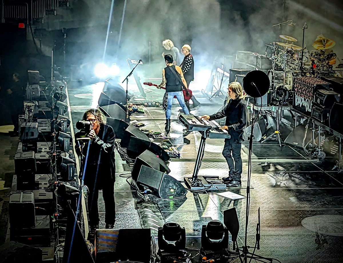 Velvet Rebel Music tweet media