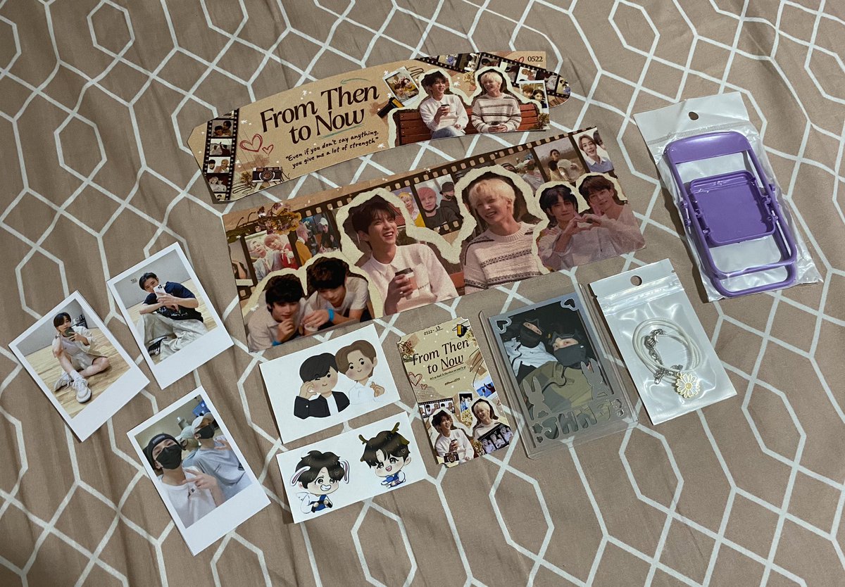 hanforshuji's tweet photo. What I got from yesterday's YH CSE by @MemoirsOfYH 💛
#aDecadeWithYH #FromThentoNowYH
• YH CSE kit 🤎 https://t.co/fZ0OXAbH1n