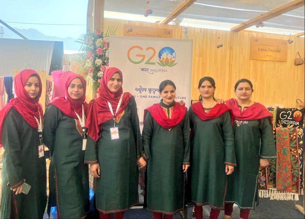 Rural bussiness women whose lives have been transformed through GOIs Women specific developmental program- JKRLM, Welcome the Delegates to the G20 Tourism Group Meeting at Srinagar. A moment of great pride for J&K.@harshvshringla @g20org @OfficeOfLGJandK @MoRD_GoI @indukanwal