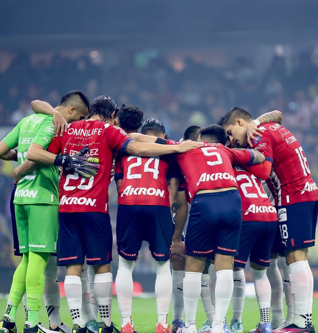 InvictosSomos's tweet photo. LOS HUEVOS, LA GARRA Y EL CORAZÓN DEL CLUB DEPORTIVO GUADALAJARA. https://t.co/a6FEfqyUS2