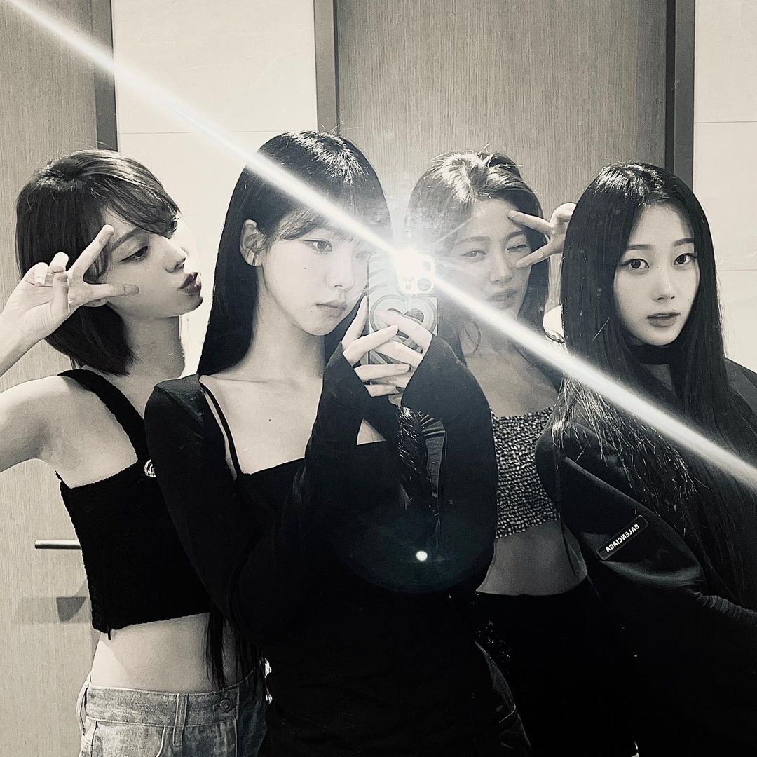 aespabra's tweet photo. 📸 | Todas as integrantes iniciaram o feed de suas respectivas contas individuais no Instagram com uma foto OT4! 🥹

KARINA – https://t.co/N18LtETXQx 
GISELLE – https://t.co/AJ4hzlBCUq
WINTER – https://t.co/97hjDfWSkW
NINGNING – https://t.co/K03uIEsxfR https://t.co/2RGHI3pOEM