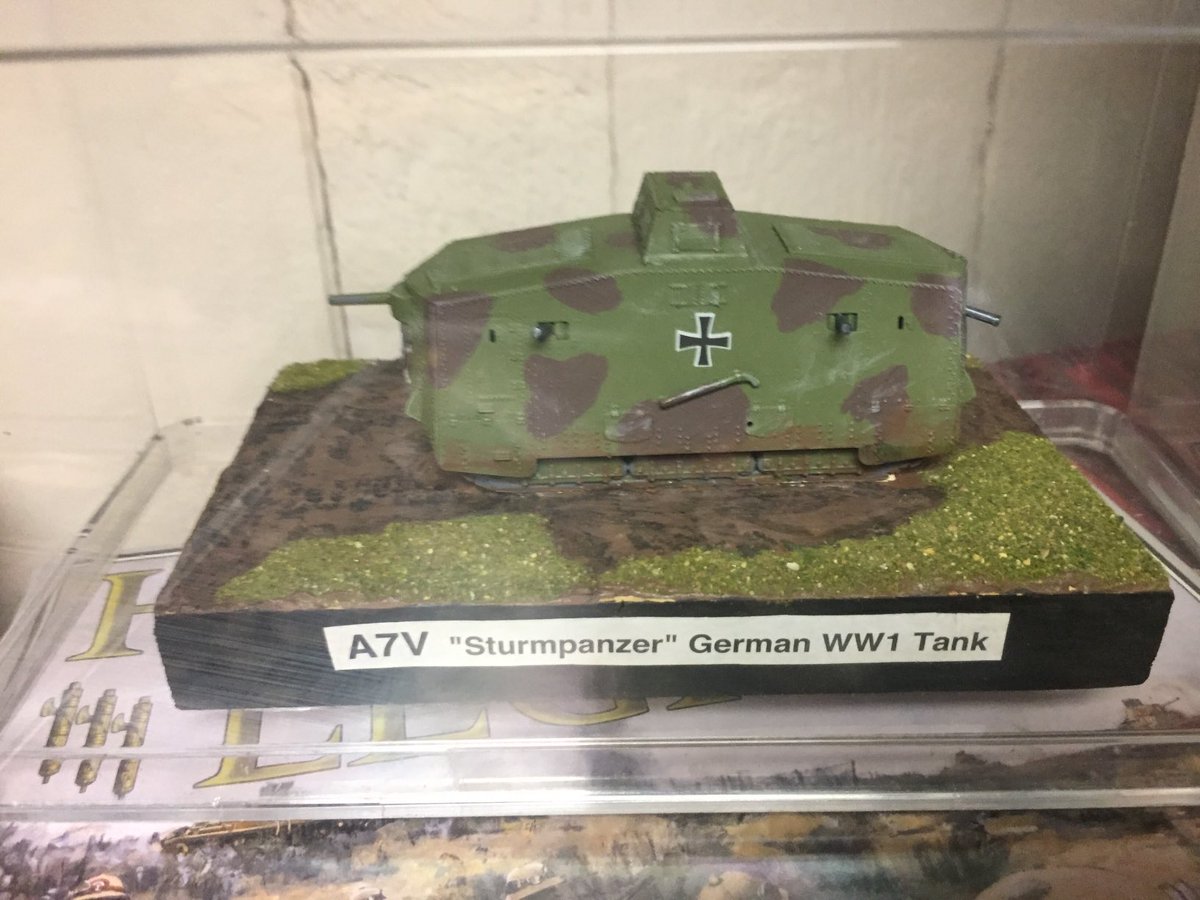 the2halfsquads's tweet photo. Dave’s WW1 model tank collection. Forgive the poor signage. #modeling #militaryminiatures #militarymodeling https://t.co/u45JMp3JLu