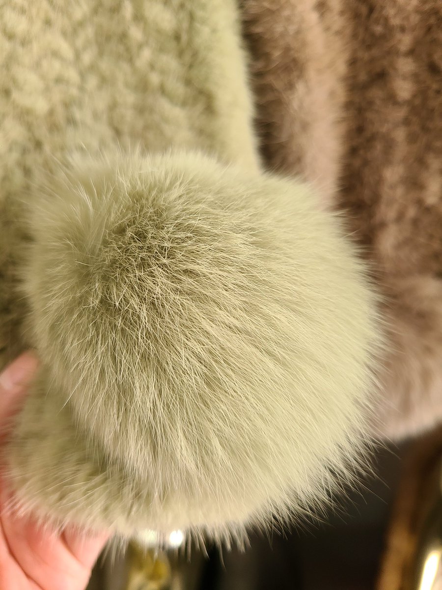 wermsin's tweet photo. Scarf with mink https://t.co/zGoij9om0L