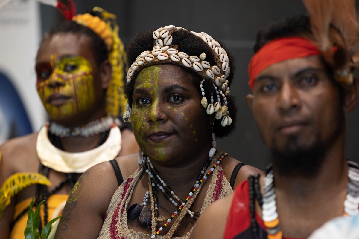 RTStateDept: RT <a href="/SecBlinken/">Secretary Antony Blinken</a>: A warm thank you to the employees and families of <a href="/USEmbassyPOM/">USEmbassyPOM</a> for their diligent work and support for my visit. You have done so much to strengthen our bilateral relationship and cultural ties with the people of Papua New G…