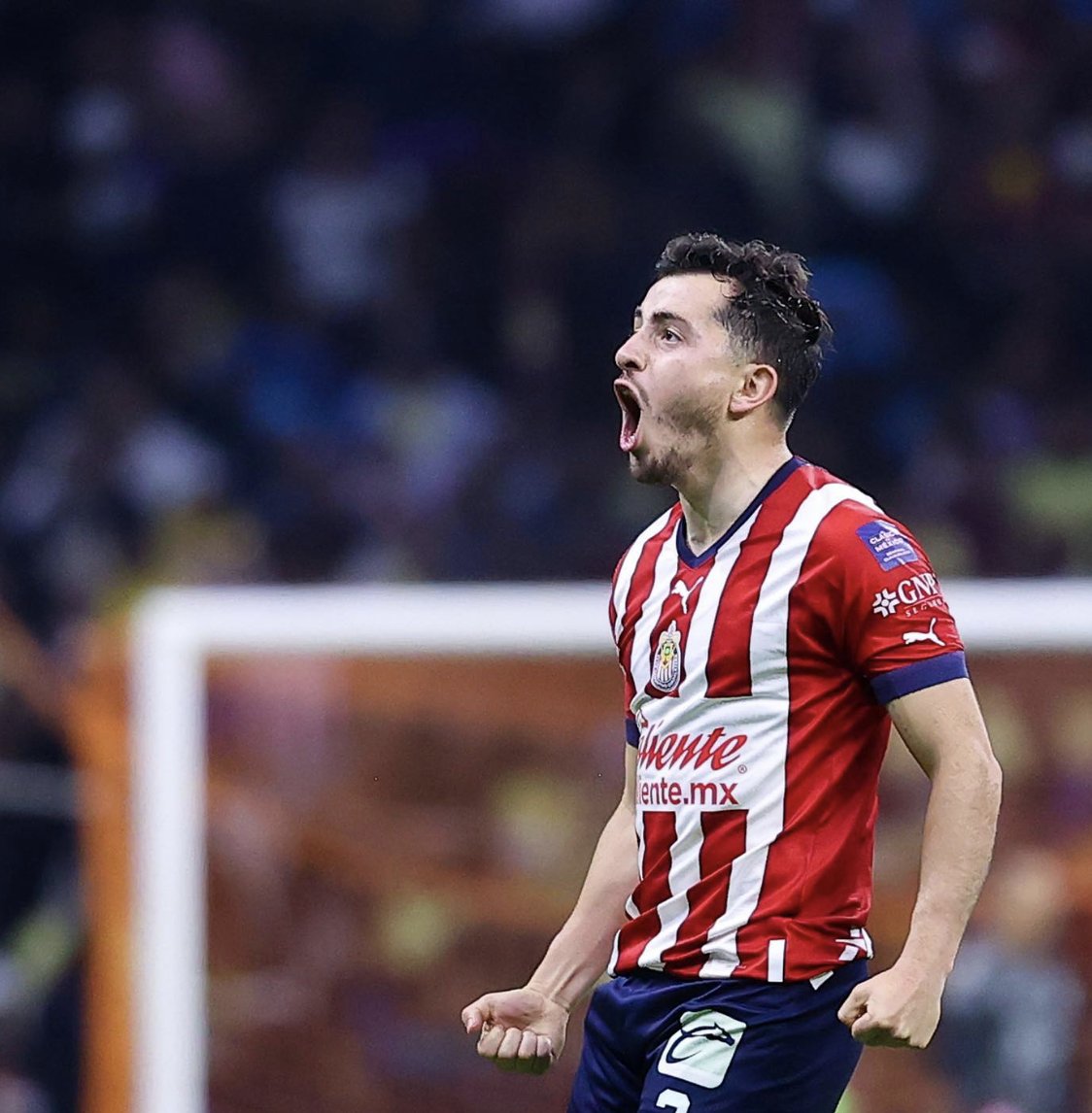 Su memorable actuación contra el Atlas y hoy cambió la dinámica tras entrar de cambio ante América. La Liguilla de Alan Mozo con Chivas es consagratoria. Fútbol + huevos. La versión que tanto le pedían Los Chivahermanos. HÉROE ROJIBLANCO.