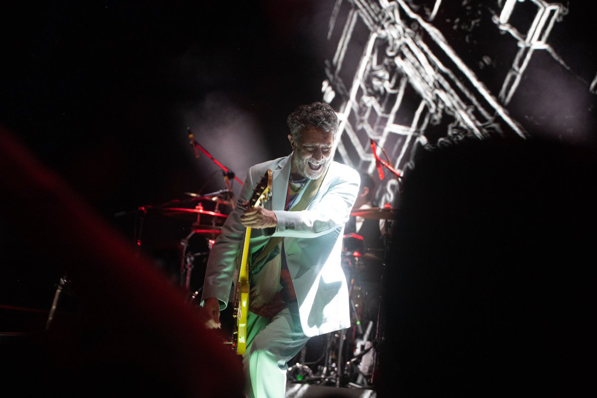 FitoPaezMusica's tweet photo. Bogotá, viste cuando se dice sin palabras?. Bueno, así! Pero hasta el infinito! Sos parte de mi!
Full love 
Todos en un solo cuerpo
Viva la música!
@individuaph
@migueltfotografia
@juliboteroce https://t.co/AZZC6dMolU