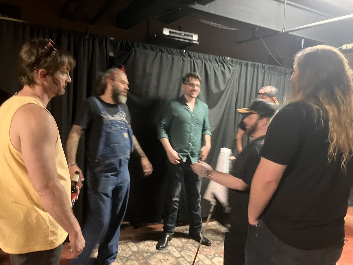 Bobtgetobsmob's tweet photo. That was a great show!! Y’all had my buddy and I cracking up .😂 You’re all good to your fans and that’s a huge part of what keeps me coming back. Made memories with one of my best friends while remembering another friend I lost that I’d go to y’all’s shows with. #WellRedComedy https://t.co/UH0LZ1Vm2t