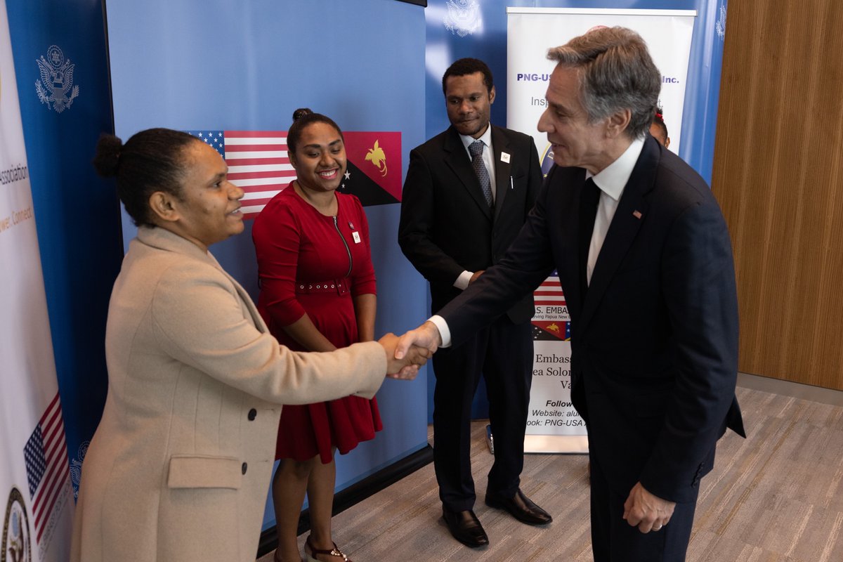 RTStateDept: RT <a href="/SecBlinken/">Secretary Antony Blinken</a>: I met exchange students and #AWEinPNG women entrepreneurs who participated in <a href="/ECAatState/">Educational & Cultural Affairs—U.S. Dept. of State</a> programs. These leaders and emerging leaders are starting their own businesses, running for public office, and speaking out against inj…