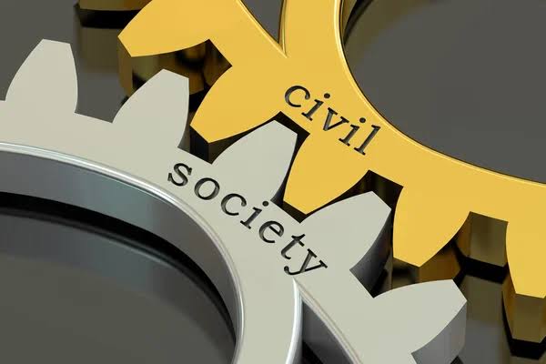 _EvelynKe's tweet photo. After the Shakahola incident, it was expected that Civil groups will be ready and available to ask questions on what transpired or where the government was when all of this happened.
#SocietiesNotCivil
Biased Civil Societies
At whose Expense https://t.co/8xtXDSMfEb
