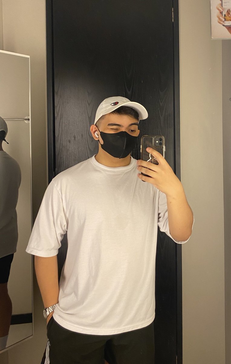 nsfwshua's tweet photo. quote this tweet with your mirror selfie.

maiba naman at hindi shirtless :> https://t.co/dgvwV07SyG