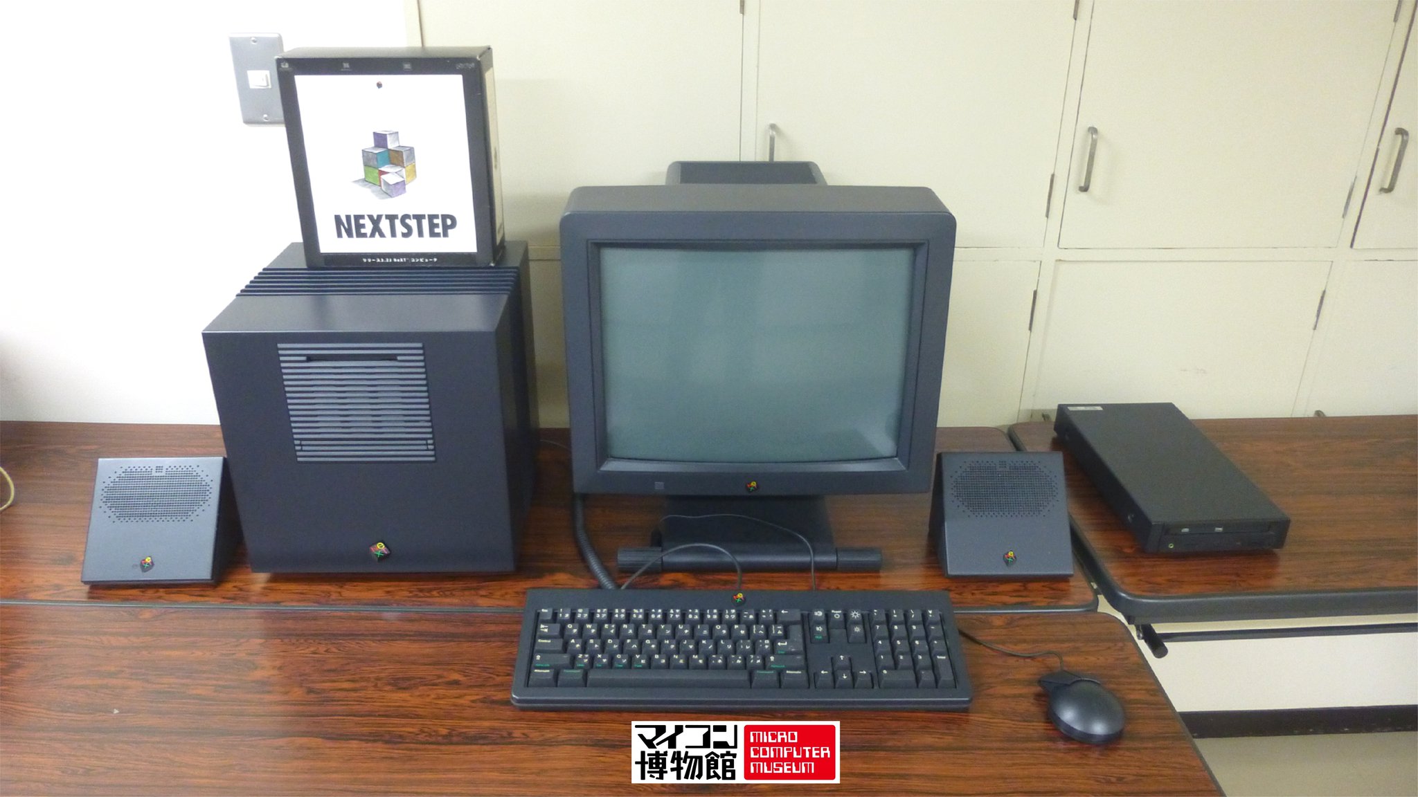 スティーブ_ジョブズ_ネクストキューブ