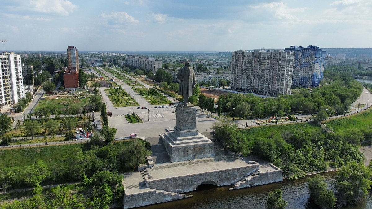 dimmitdim's tweet photo. Самый большой памятник Ленину при входе в Волго-Донской канал

#волгоград #канал #волгодонскойканал #ленин #река #волга #volgograd #volga #river #kanal #путешествие #отдых #выходные #отпуск #travel #weekend #weekendtime #travelgram https://t.co/Ue2XXUM1iN