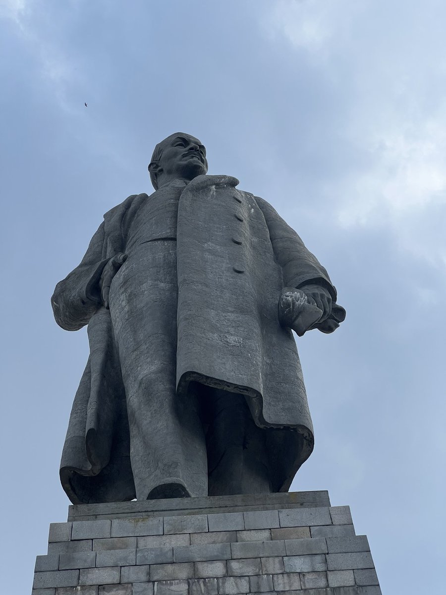dimmitdim's tweet photo. Самый большой памятник Ленину при входе в Волго-Донской канал

#волгоград #канал #волгодонскойканал #ленин #река #волга #volgograd #volga #river #kanal #путешествие #отдых #выходные #отпуск #travel #weekend #weekendtime #travelgram https://t.co/Ue2XXUM1iN
