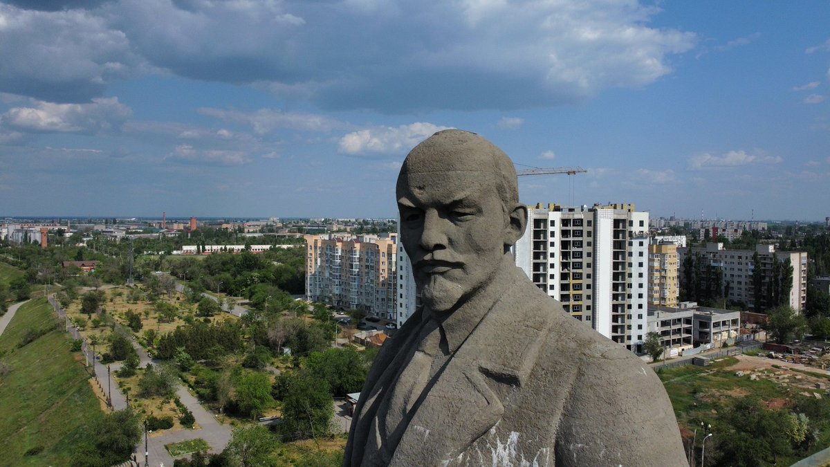 dimmitdim's tweet photo. Самый большой памятник Ленину при входе в Волго-Донской канал

#волгоград #канал #волгодонскойканал #ленин #река #волга #volgograd #volga #river #kanal #путешествие #отдых #выходные #отпуск #travel #weekend #weekendtime #travelgram https://t.co/Ue2XXUM1iN