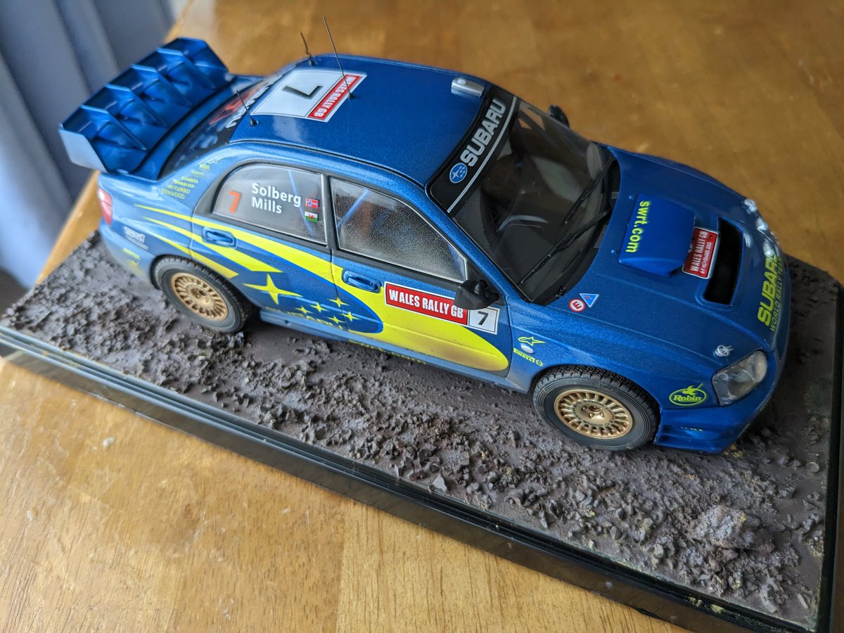 HN6FGAw7yyV0ZwO's tweet photo. ＃インプレッサ　　＃wrc2003
1/24 
ラリーGB2003のモデルをディテールアップして
100均ケースに砂利（ランナーゲート処理のカス）を散りばめてウェザリング https://t.co/XTB0j86DOc