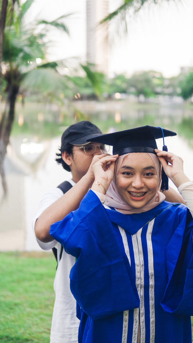 Yaboizim's tweet photo. Happy Graduation Day 👻! @hw_njwa https://t.co/pAwAjqwrxY