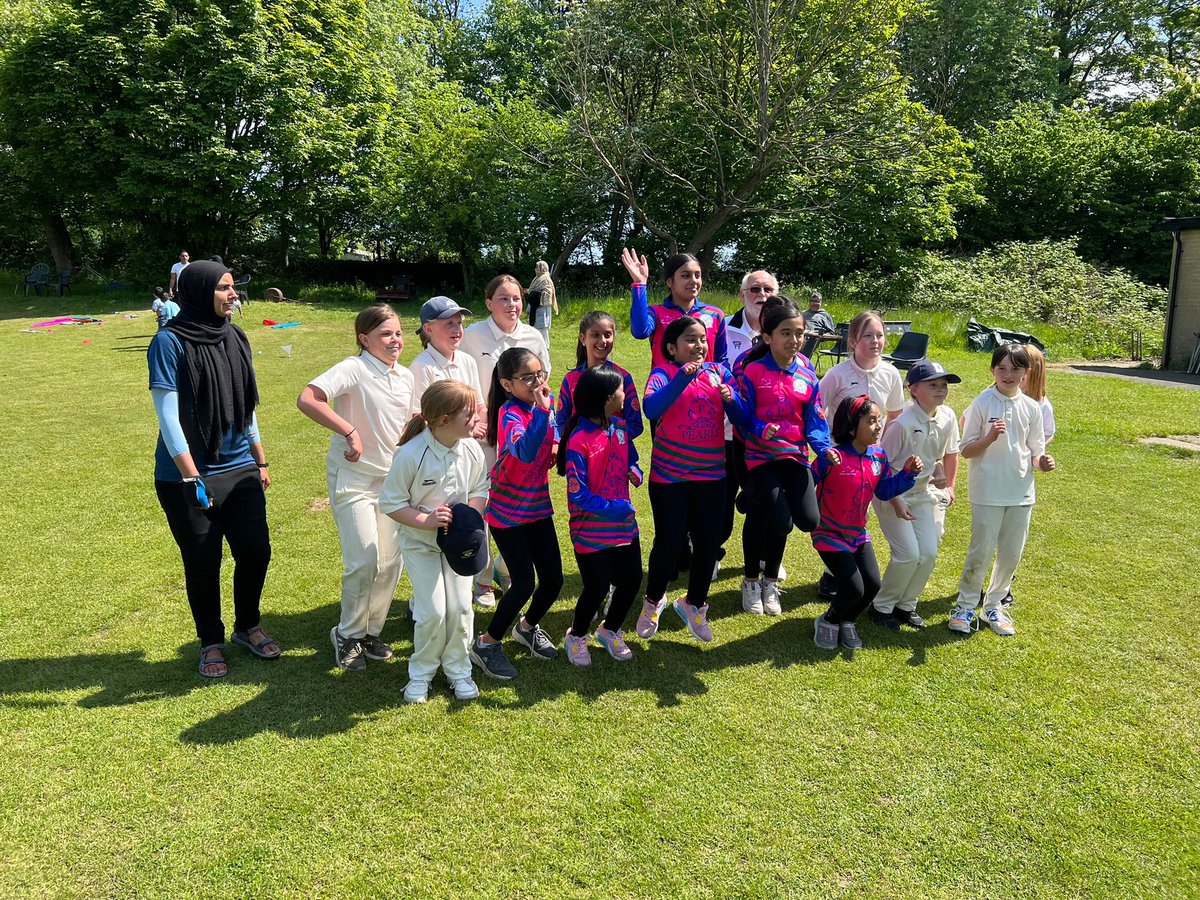 A great performance by Great Horton Church CC girls in their win against against Oakworth CC scoring over 300 runs for the first time. @JoinUsMovePlay @Active_Bradford @JUMPGirlington @BdWestPeopleCan