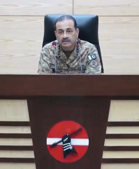 PakistanFauj's tweet photo. General Syed Asim Munir, #COAS, reiterated,

"Army draws its strength from the people, any attempts to divide the Army &amp; the people of #Pakistan is an act against the State &amp; will not be tolerated under any circumstance” COAS 

United We Rise

@OfficialDGISPR #PakistanArmy #ISPR https://t.co/wkIOiwnLfV