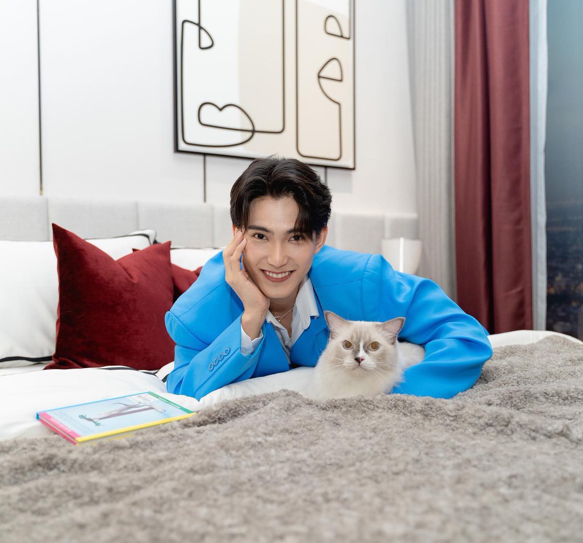 kwonaomsin's tweet photo. ต้าวแมวเหมียว 😽
#RML #RaimonLand
#LuxuryReimagined #TaitSathorn12
#First_Chalongrat #รักแรกของเฟริสท์ https://t.co/OAGtox5wbI