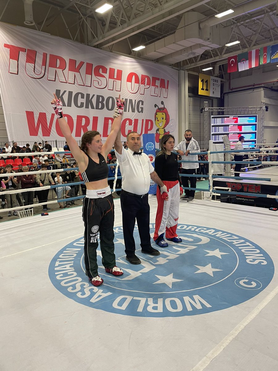 JonMackey14's tweet photo. The last prep event before the European Games, WAKO World Cup Istanbul. Amy Wall In flying form taking the Gold -60kg. Gold also for Nicole Bannon -60 & Tony Stephenson -79, Bronze for Peter Carr -75. Thanks to @TeamIreland for supporting this trip #nothinginourway #kickboxing https://t.co/wIeTDQDstA