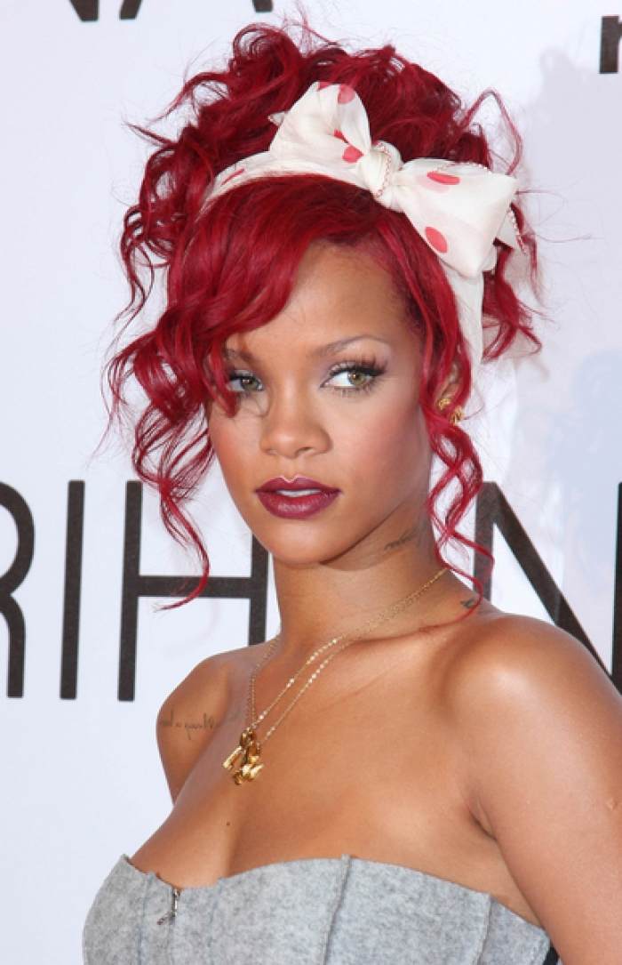 🔥 #concert #musician #singer #Oscars? #MELTAWF #FentyBowl  
Source: hair-photo.com/rihannas-red-h…