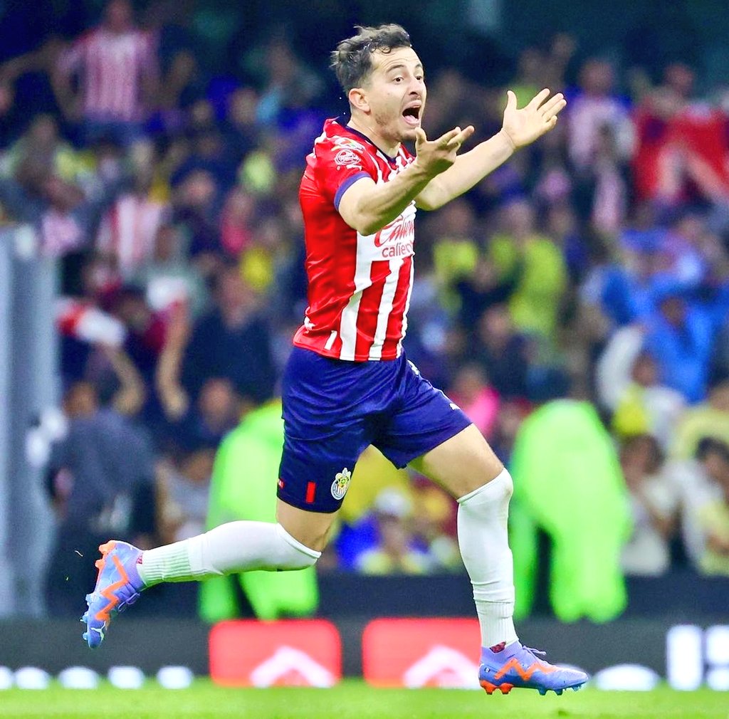 Antonio_Rosique's tweet photo. “El fútbol se juega con la cabeza, con el corazón y también con los huevos”: #Paunovic 

#Chivas es finalista del Clausura 2023

#Colosal 
#Liguilla https://t.co/uQC3woufsE