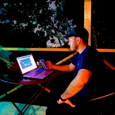 perdomoforex's tweet photo. #NuevaFotoDePerfil https://t.co/zxneut7UYi