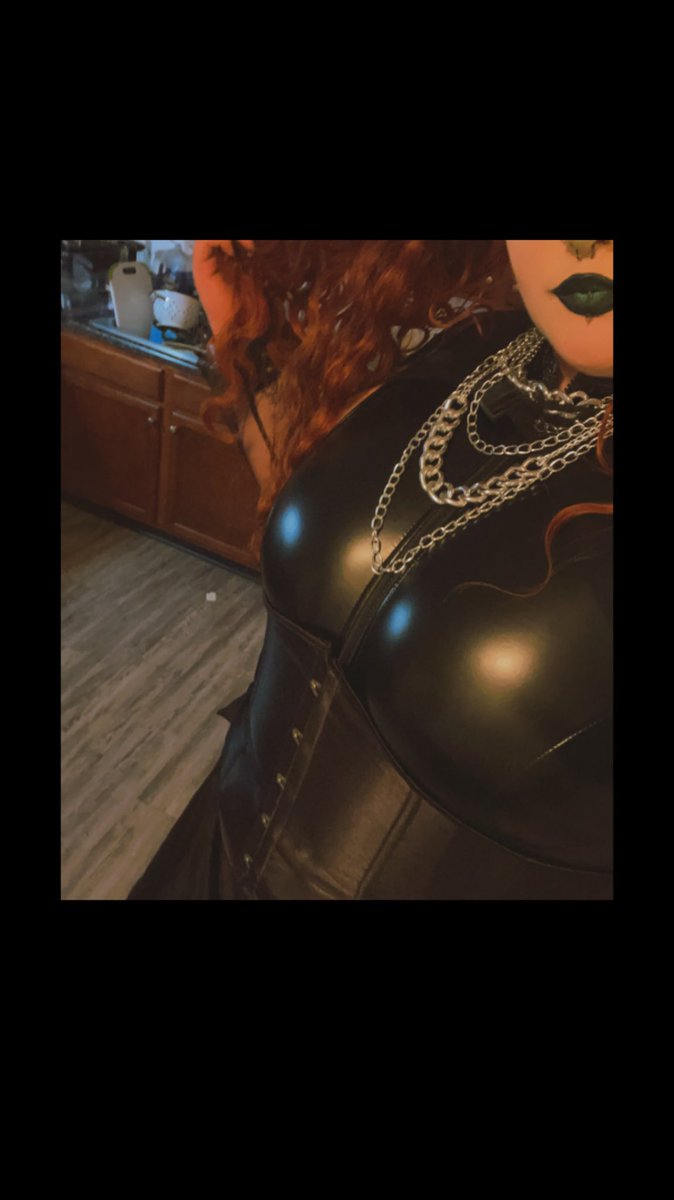 Queerprinxess's tweet photo. Someone come rip this off of me and slut me outt #slut #cum #nsfw #daddy #mommy #onlyfansbabe https://t.co/wiLc7sOEUr