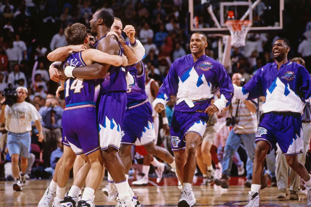 BottomLaggers's tweet photo. Bottom Laggers getting 3rd place after a dominant lower run in the Premier Playoff Tournament, circa 2023, colourized https://t.co/IMNRKgqqJQ
