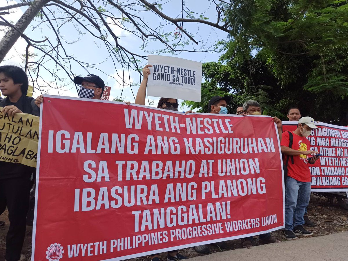 ABMendio's tweet photo. COST-CUTTING, RESTRUCTURING! PAHIRAP, PASAKIT, KONTRA-MANGGAWA!

Ikinasa sa tapat ng Wyeth-Nestlè Cabuyao, Laguna ang isang protesta laban sa iligal na pagtatanggal sa trabaho ng 140 manggagawa sa pangunguna ng Wyeth Philippines Progressive Workers Union.

#TrabahoHindiTanggalan https://t.co/w3MByQlNHJ