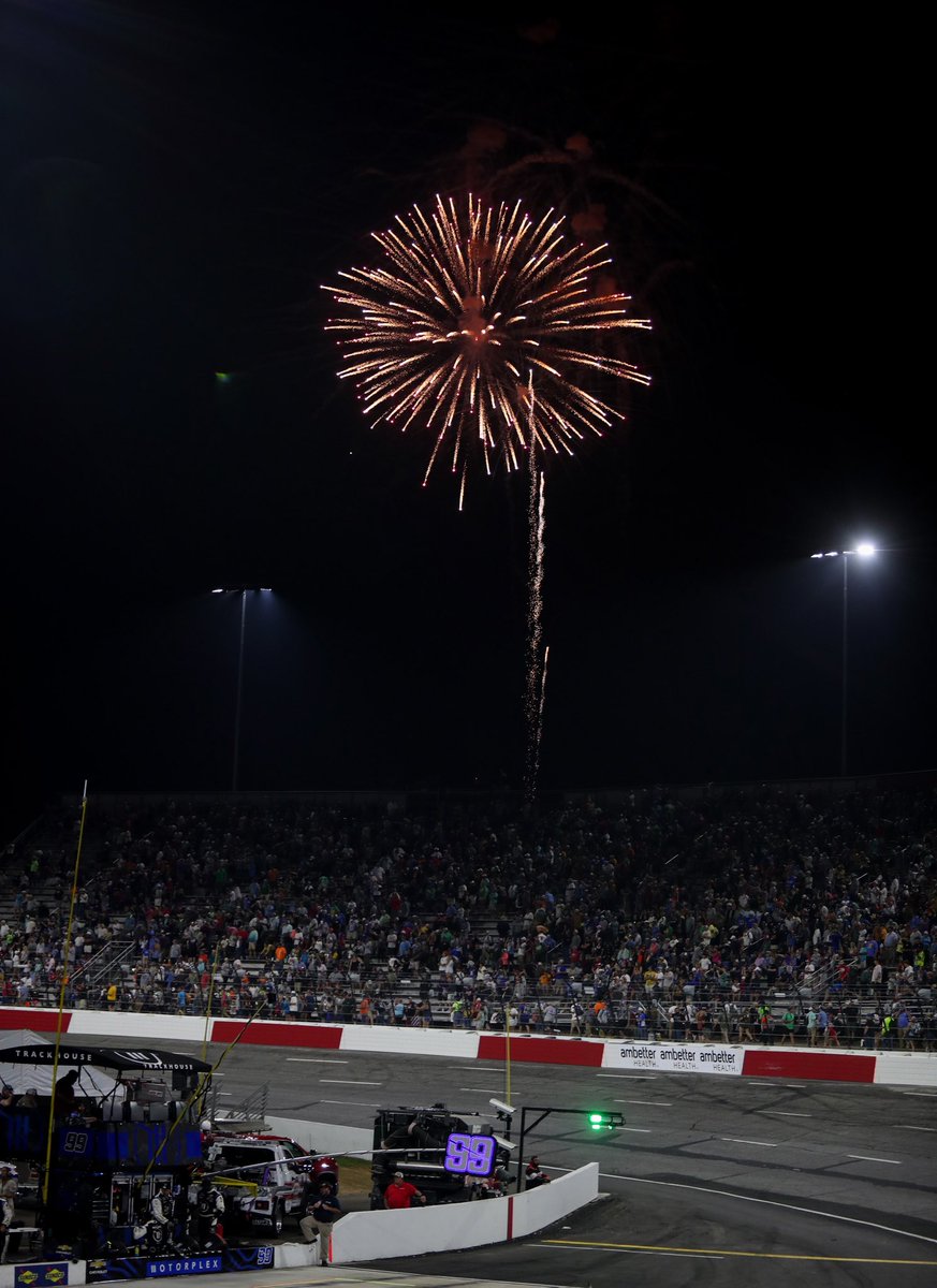 NWBSpeedway's tweet photo. Goodnight, y’all. ❤️ #AllStarRace https://t.co/q7FXIaJmpd