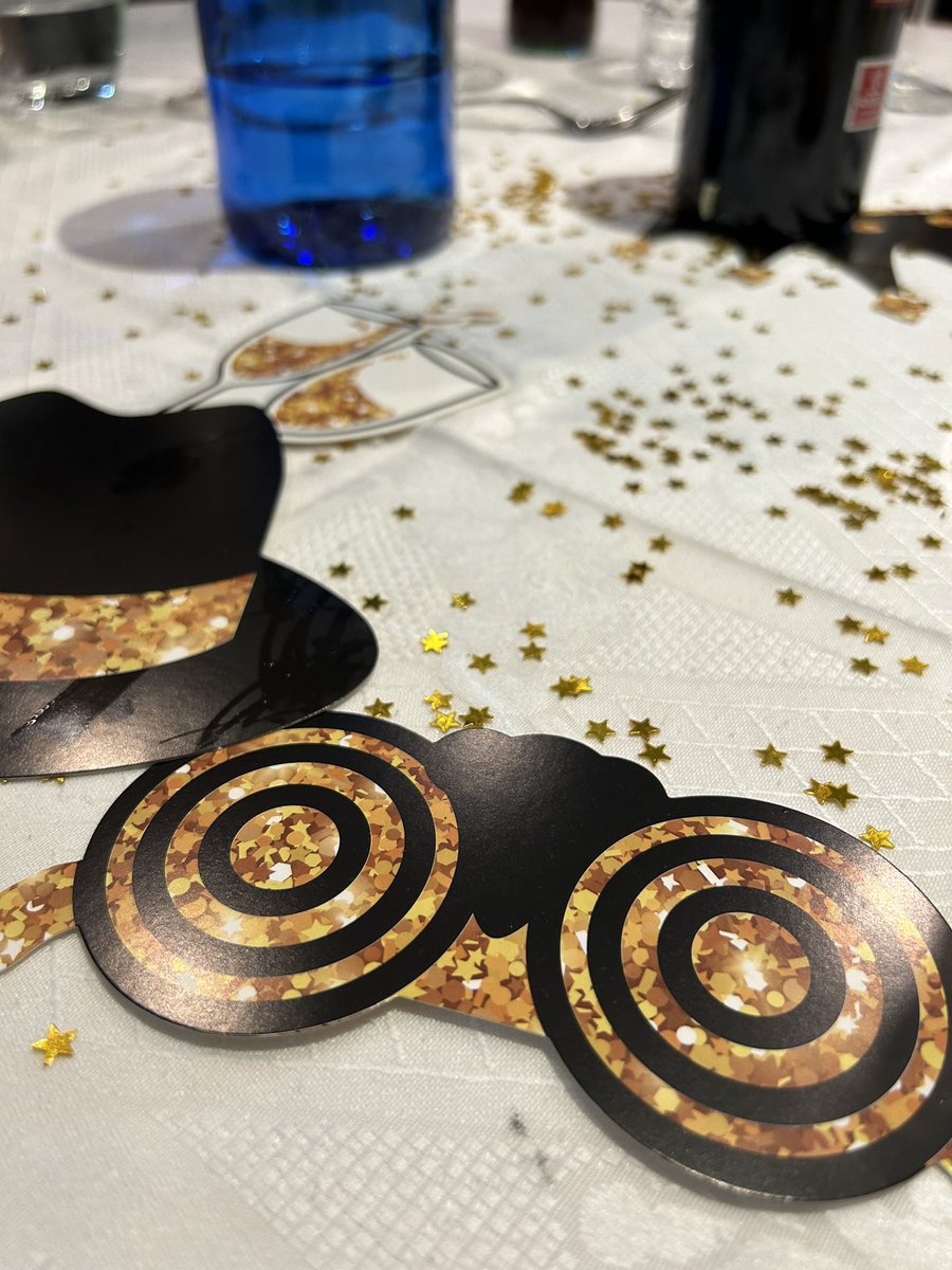 zoboscott's tweet photo. Thank you for an incredible evening of fun and laughter @clairebrig
 @goldmedalagents #AdvConf2023 https://t.co/udQThmrrzJ