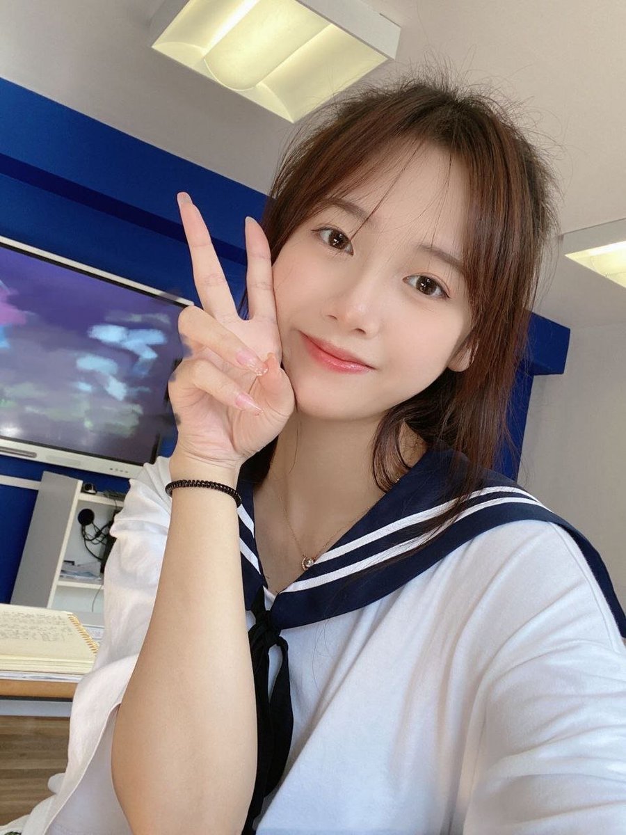 sswsongcha's tweet photo. 亮眼外貌正妹， 臉蛋身材兼具 
會按摩又可以幫您舒解疲勞超享受 
美腿，身材棒無小腹 膚質很好，艷麗，回沖高!
有女友Fu，適合戀愛族適合談心健談不職業

TG：https://t.co/XTWrKP6n0U
正妹分享：https://t.co/PapcDzeolk
深夜影片：https://t.co/4WqubRc52K
哈拉打屁：https://t.co/XOLhOV2kd3 https://t.co/IOEwIm3UUo