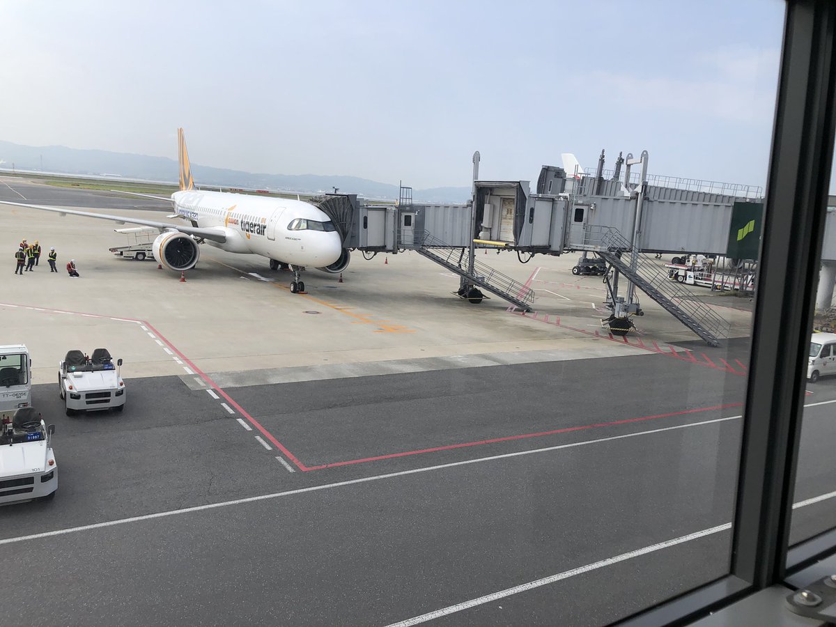 haneman0124's tweet photo. 本日より約50日間、世界一周旅行へ行ってきます。当初の予定より少し遅れてしまいましたが、世界を満喫してきます！
#とあるコンサル社員の修学旅行
#とあこん
#はねまん
#エモさのピーク
#チルさのピーク https://t.co/sKFpRTcyeh