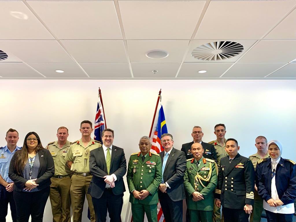 ADFinMalaysia's tweet photo. Last week ๐ฆ๐บ hosted the first in-person Military Cooperation Working Group in three years.
Fantastic to finally meet face-to-face again and discuss our exciting program of Defence cooperation for 2023 and beyond! ๐ฒ๐พ๐ค๐ผ๐ฆ๐บ #MAJDP https://t.co/YLSMay6nWE