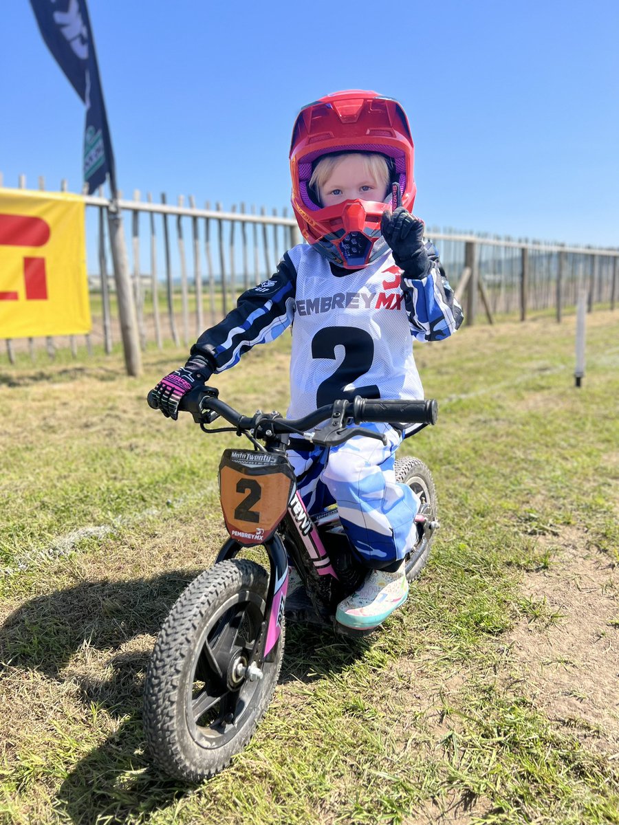 pembreymx's tweet photo. π· Thank you, motocross riders, for an epic weekend at Pembrey MX! Witnessing the talent in our first e-bike and electric balance bike racing event was mind-blowing. You all rocked the track! β‘οΈποΈπ΄σ §σ ’σ ·σ ¬σ ³σ Ώπ#PembreyMXWeekend #Motocross #EbikeRacing #ElectricBalanceBike https://t.co/C4LVCXOUcy
