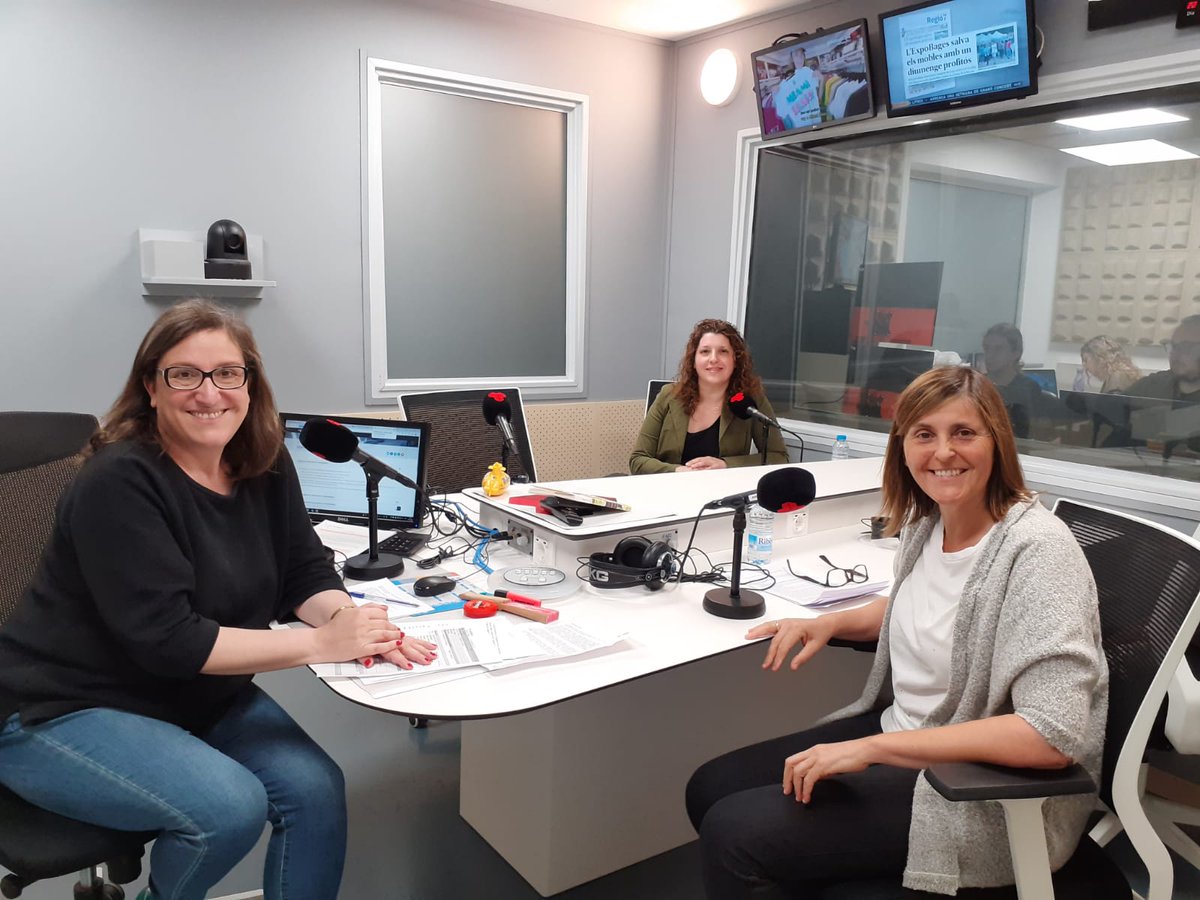 📸 En directe a <a href="/ElSubmari/">El Submarí</a> les guanyadores del Premi d'Infermeria d'enguany de <a href="/Mutua_Terrassa/">MutuaTerrassa</a>