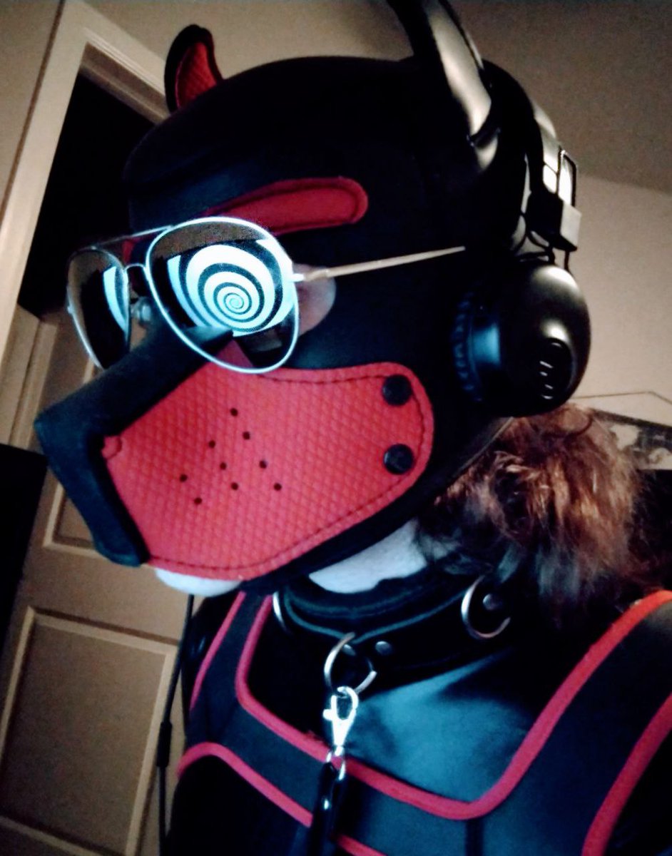 More hypno with spirals and sunglasses.