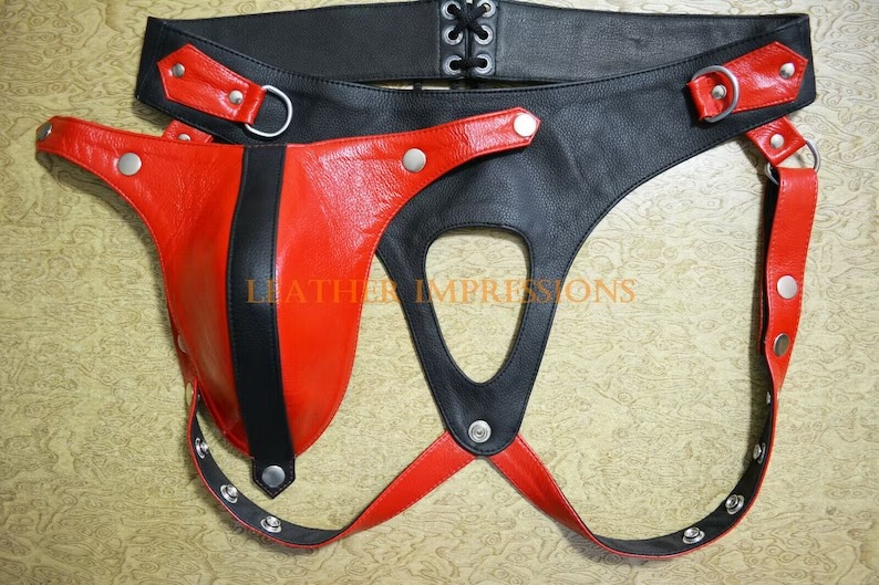 Hot_BDSM_Gear's tweet photo. Step into the realm of sensuality with this alluring leather jockstrap.
https://t.co/aDvmPWV5Td
#mensjockstraps #gayjockstraps #jockstrapboy #leatherfetishcommunity #leatherbdsm #leatherjockstraps #jockstrapshop #etsy #etsyseller #etsyfinds #etsyusa #etsyuk #etsyshop https://t.co/4wEd8EWkH0