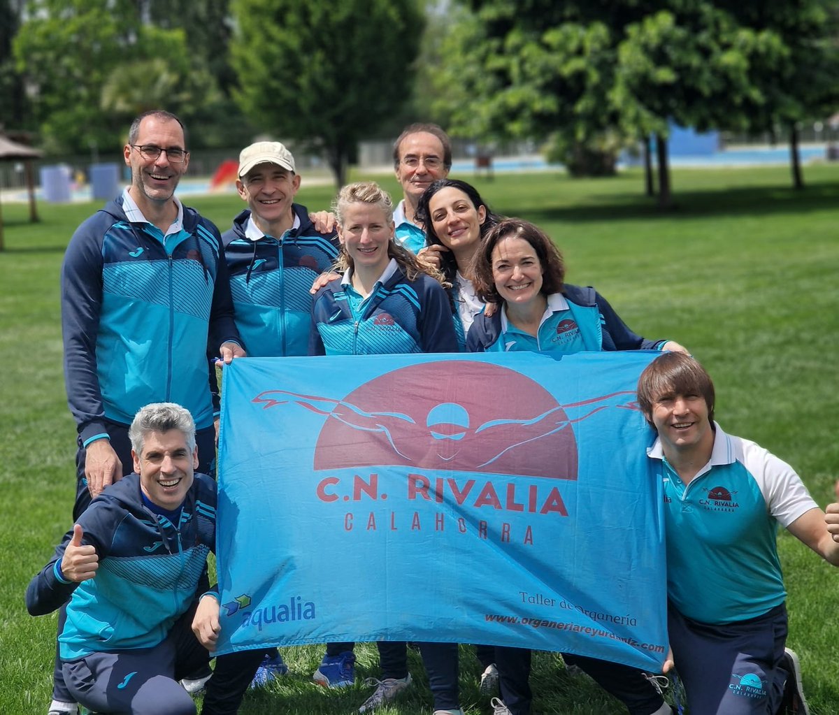 cnrivalia's tweet photo. Disfrutando mucho en el II TROFEO MÁSTER SDC ECHAVACOIZ 
Grandes resultados en Pamplona💪
Agradecidos por el trato recibido 🤗

Aprovechamos el día para animar a nuestro compañero @AngelRobson
HALF TRIATLÓN PAMPLONA
Enhorabuena por tú excelente participación!👏👏

#PoweRivalia https://t.co/QKf6OVEjlW