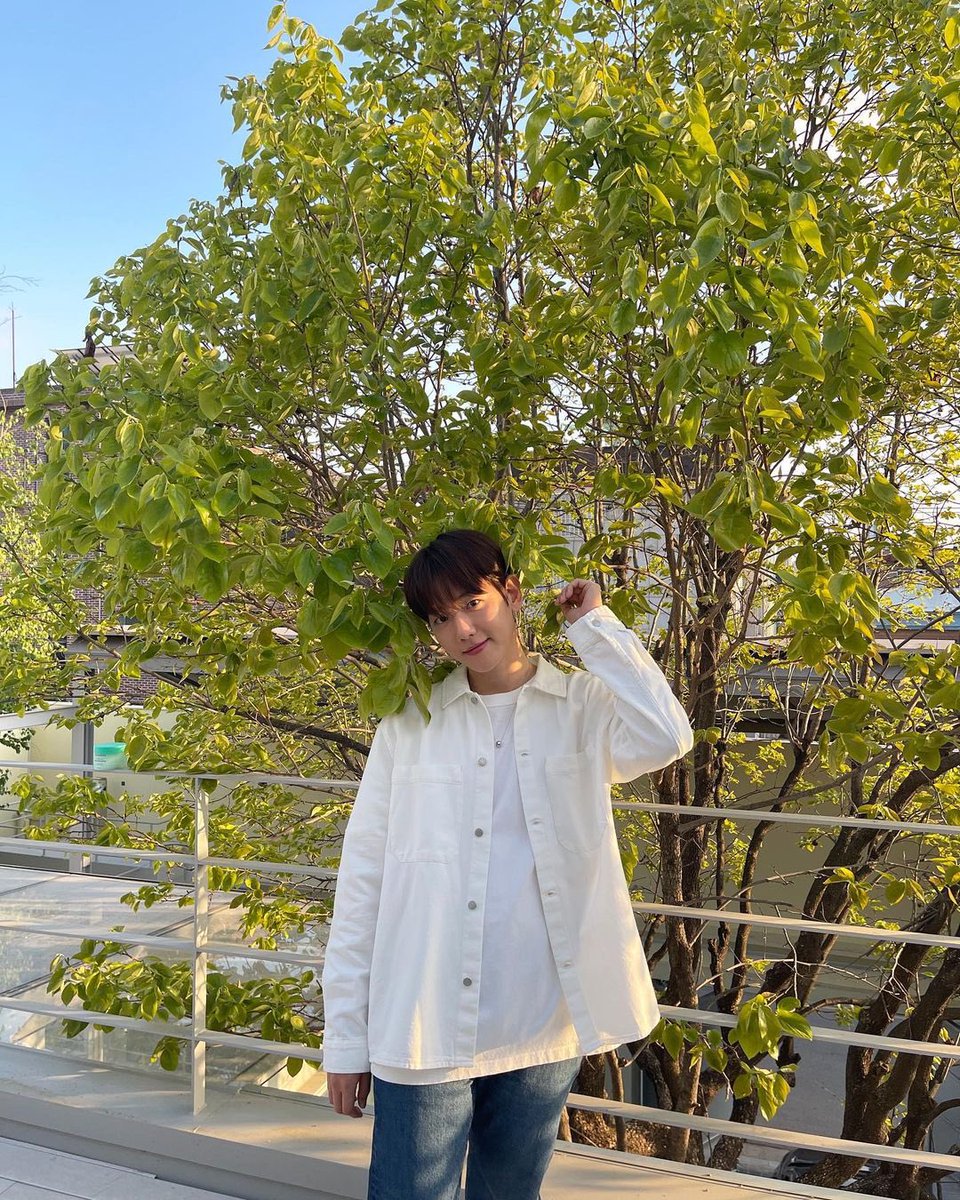 bbhloverclub's tweet photo. 백현오빠가 레알 기카의 맛을 알앗다고 https://t.co/GOPCFOhqtQ