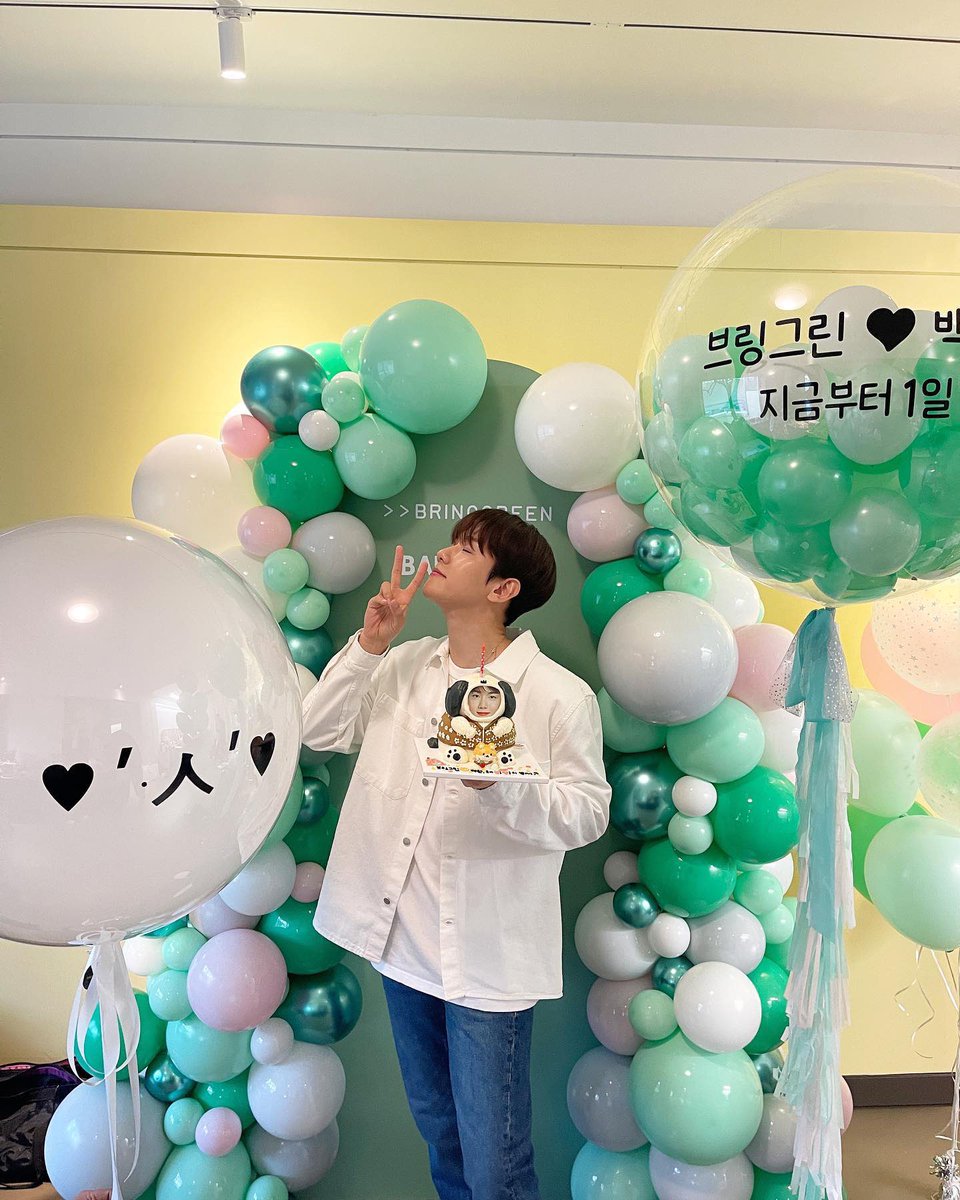 230522 BAEKHYUN INSTRAGRAM

Baekhyun: 😘🍏 #BRINGGREEN