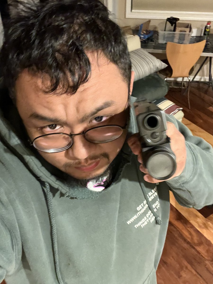 MMO___RPG's tweet image. /ᐢ⑅ᐢ\   ♡   ₊˚      I'll shoot you #TWICE
꒰ ˶• ༝ •˶꒱       ♡‧₊˚    ♡ in the head when
./づ~ :¨·.·¨:     ₊˚         this K POP!
           `·..·‘    ₊˚   ♡