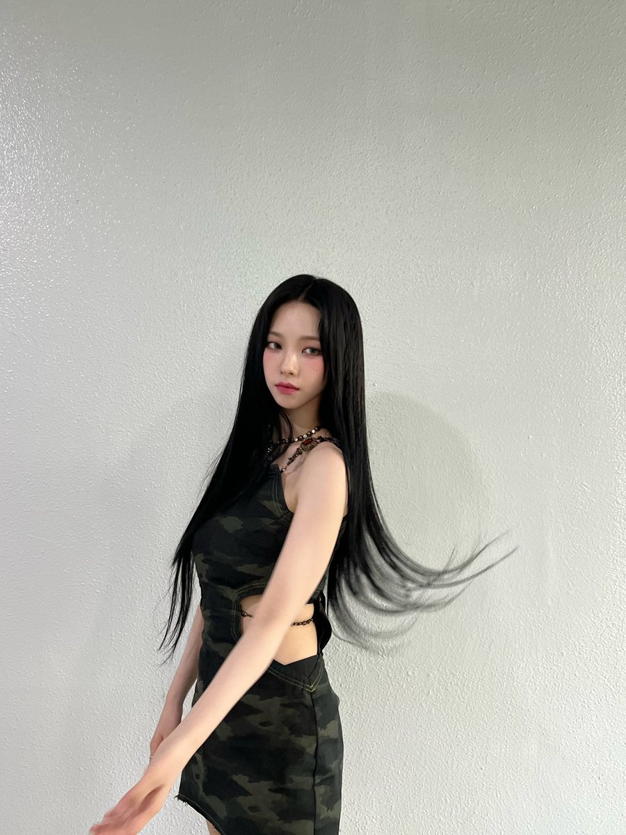 yjminsta's tweet photo. hello, this is an update account to keep you guys updated on karina’s instagram! https://t.co/PnrGID2KXg