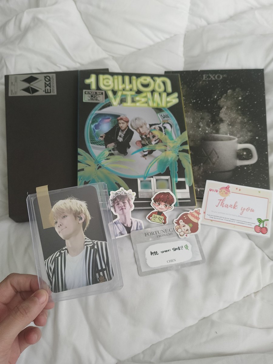 joyskyoong's tweet photo. Umuwi silang safe 🥹 Again & again, thank you po @Letsloveshoppe inuwian na ko ni baekhyun 😭 Thank you po sa freebies, my heart is full! 🤍 Until next transaction, di ako mag sasawang magpa budol 😋 https://t.co/q6rdMXwaxj