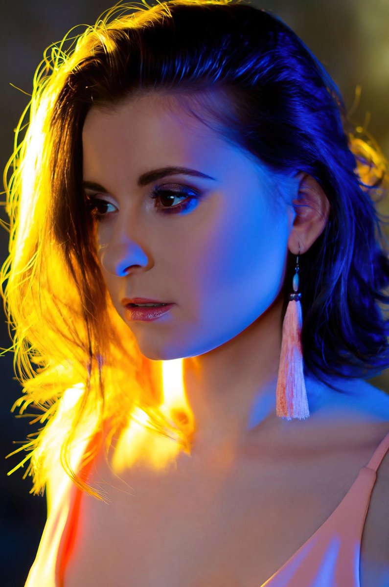 Good morning dear friends 💜
Meeting a new week with a NEW drop

"Beauty is in the eye of the beholder"
0.07 ETH on OS 

🔗opensea.io/assets/ethereu…

#NFTCommunity #WomeninNFT

Description below ⬇️