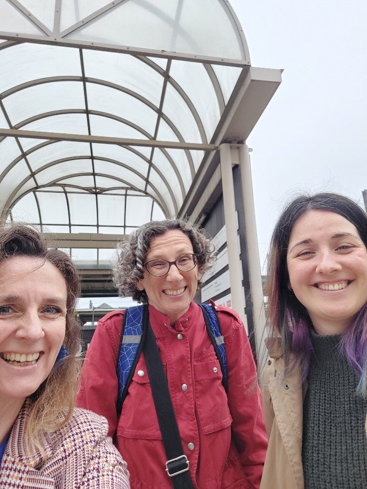 De eerste teams zijn gestart aan de begeleide wandeling van <a href="/seppoio/">Seppo.io</a>. Zeker doen als je met de trein onderweg bent! ⏩ omg.vlaanderen/seppo #onderwijsmetgames