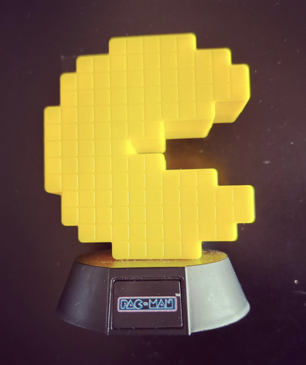 UsedGames1's tweet photo. Happy Birthday PAC-MAN!! On May 22, 1980, Pac-Man was born in Japan, one of the most popular video games in the world. Designed by Tōru Iwatani inspired by a pizza 🍕. #pacman #arcade #retrogame #retrogaming #coinop #namco #拱廊 #アーケード #아케이드 #gesen #toruiwatani https://t.co/UCfw6JfXBY