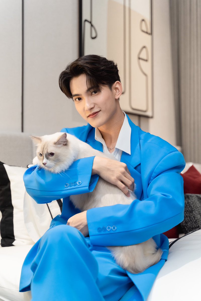 firstfh5's tweet image. ใครกำลังหาคอนโดแบบเลี้ยงสัตว์ได้ อยู่ใจกลางเมือง เฟริสท์แนะนำ Tait Sathorn 12 เลยครับ ตอบโจทย์คนรักสัตว์เลี้ยงสุดๆ 

#RML #RaimonLand #LuxuryReimagined #TaitSathorn12 #PetFriendly #First_Chalongrat